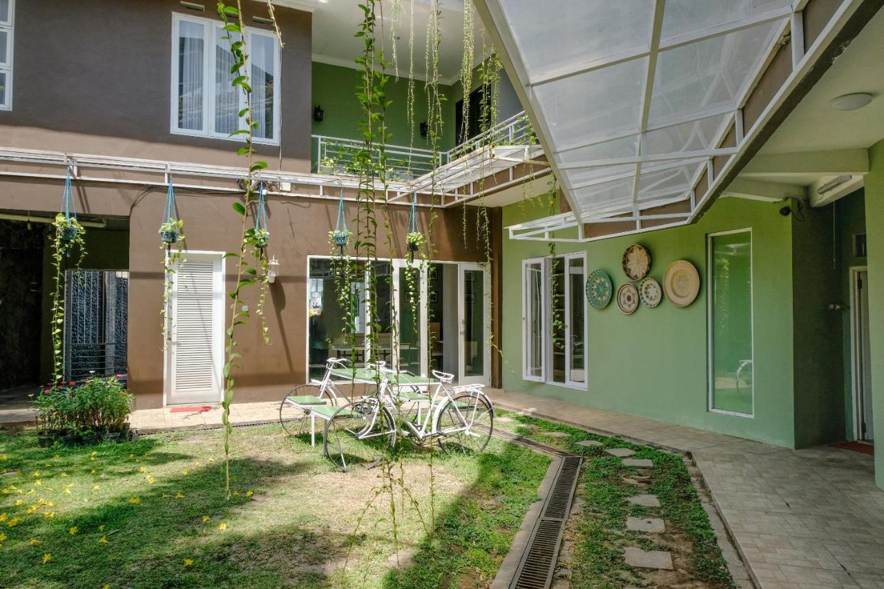 SPOT ON 1712 Griya Shanta Residence Malang Exterior foto