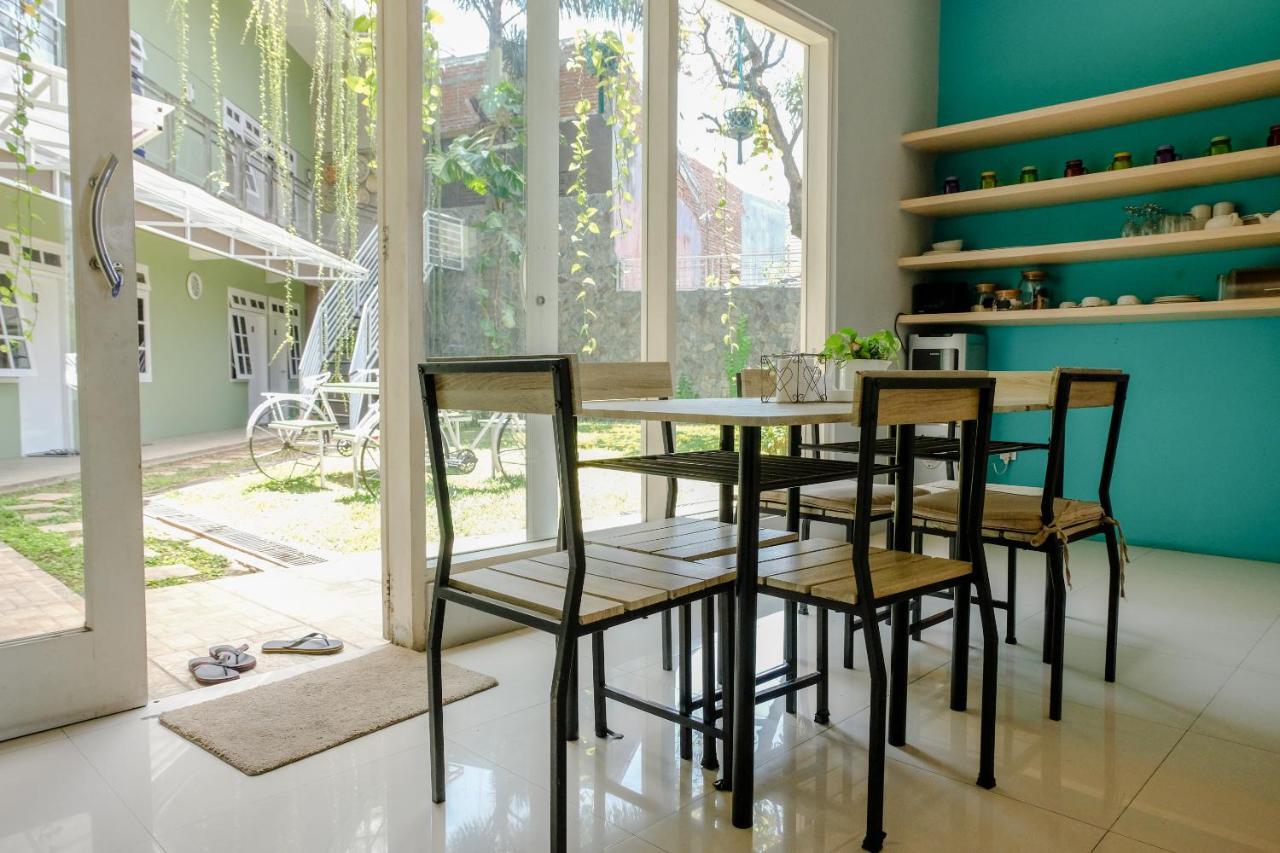 SPOT ON 1712 Griya Shanta Residence Malang Exterior foto